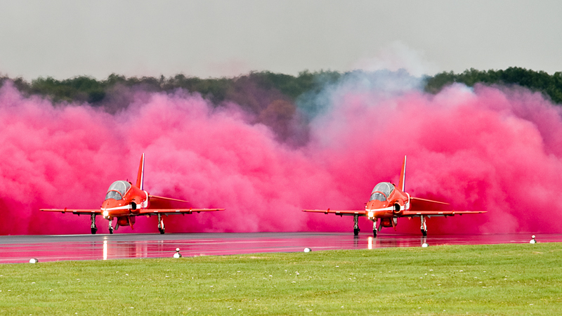 194_Fairford RIAT_Red Arrows na British Aerospace Hawk T1.jpg